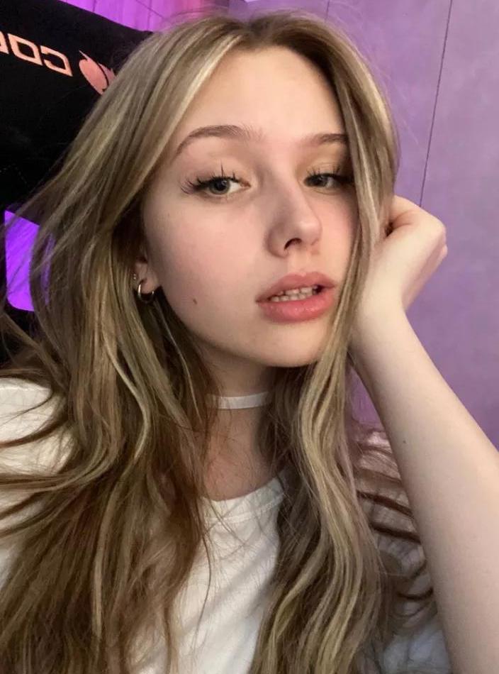 Голая Whylolly Cry с Boosty Голая Whylolly Cry с Boosty