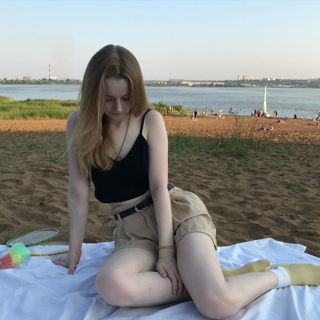 Голая Liinaliiis. Слив секс фоток Алина Никитина