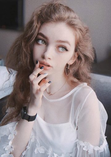 ELLVI слив откровенных фото