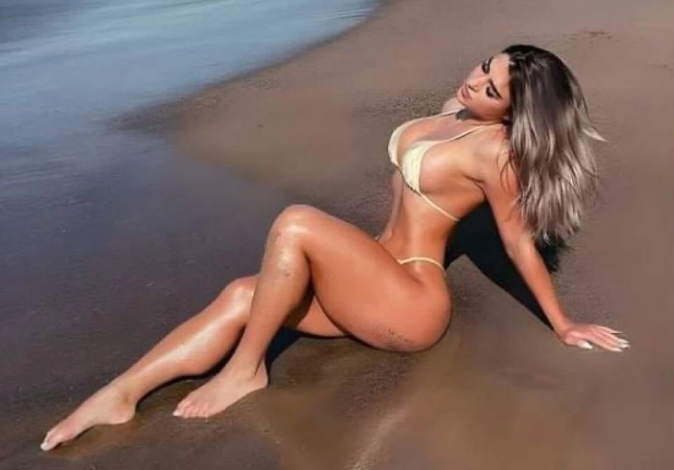 Голая Дарья Плужникова ягодичный слив